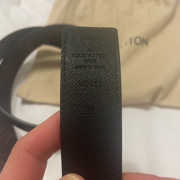 ๐ฏ Authentic Louis Vuitton 30mm reversible belt - Picture 4 of 9